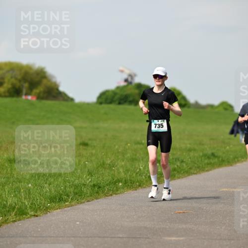 10.05.2026 - 8. Wedeler Halbmarathon Dr. Thomas Lammeyer http://msf.ph/oto/9694280 10.05.2026 11:19:16 Laufen 735, 169 meine-sportfotos.de