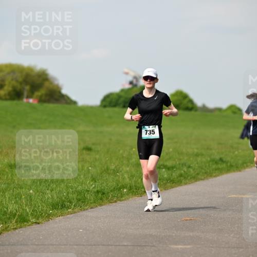 10.05.2026 - 8. Wedeler Halbmarathon Dr. Thomas Lammeyer http://msf.ph/oto/9694286 10.05.2026 11:19:16 Laufen 735, 169 meine-sportfotos.de