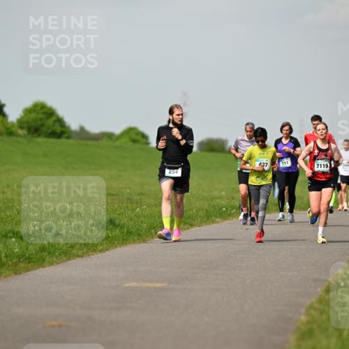 10.05.2026 - 8. Wedeler Halbmarathon Dr. Thomas Lammeyer http://msf.ph/oto/9694496 10.05.2026 11:19:33 Laufen 437, 711, 294, 2119 meine-sportfotos.de