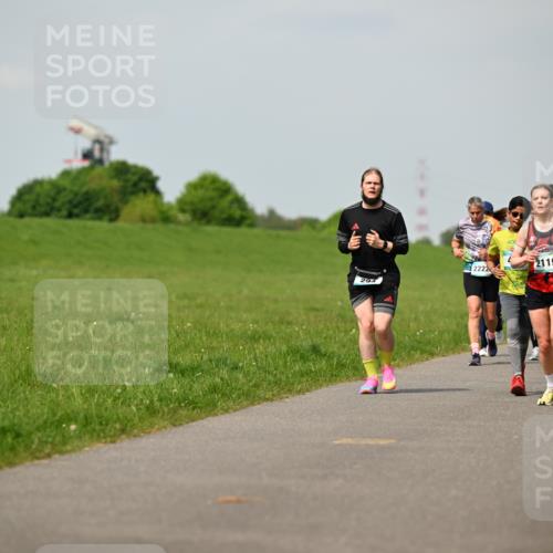 10.05.2026 - 8. Wedeler Halbmarathon Dr. Thomas Lammeyer http://msf.ph/oto/9694520 10.05.2026 11:19:35 Laufen 2119, 2222, 294 meine-sportfotos.de