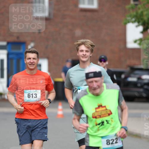 10.05.2026 - 8. Wedeler Halbmarathon Andreas Tolksdorf http://msf.ph/oto/9694524 10.05.2026 10:22:54 Laufen 613, 822 meine-sportfotos.de