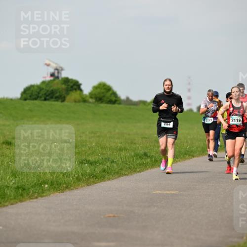 10.05.2026 - 8. Wedeler Halbmarathon Dr. Thomas Lammeyer http://msf.ph/oto/9694526 10.05.2026 11:19:35 Laufen 2222, 2119, 294 meine-sportfotos.de