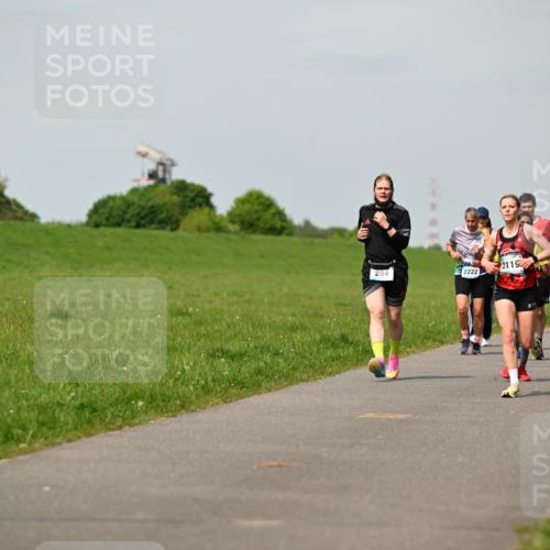 10.05.2026 - 8. Wedeler Halbmarathon Dr. Thomas Lammeyer http://msf.ph/oto/9694529 10.05.2026 11:19:35 Laufen 2119, 294, 2222 meine-sportfotos.de
