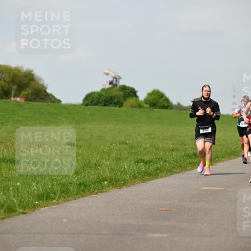 10.05.2026 - 8. Wedeler Halbmarathon Dr. Thomas Lammeyer http://msf.ph/oto/9694541 10.05.2026 11:19:36 Laufen 294, 222, 2119, 437 meine-sportfotos.de
