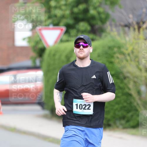 10.05.2026 - 8. Wedeler Halbmarathon Andreas Tolksdorf http://msf.ph/oto/9694555 10.05.2026 10:22:58 Laufen 95, 1022 meine-sportfotos.de