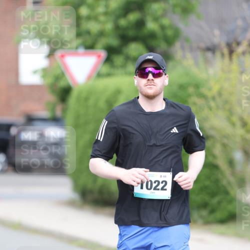 10.05.2026 - 8. Wedeler Halbmarathon Andreas Tolksdorf http://msf.ph/oto/9694563 10.05.2026 10:22:58 Laufen 44, 1022 meine-sportfotos.de