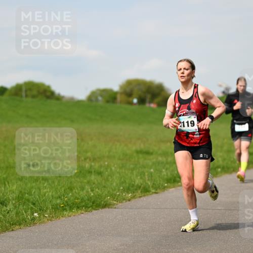 10.05.2026 - 8. Wedeler Halbmarathon Dr. Thomas Lammeyer http://msf.ph/oto/9694587 10.05.2026 11:19:39 Laufen 2119 meine-sportfotos.de