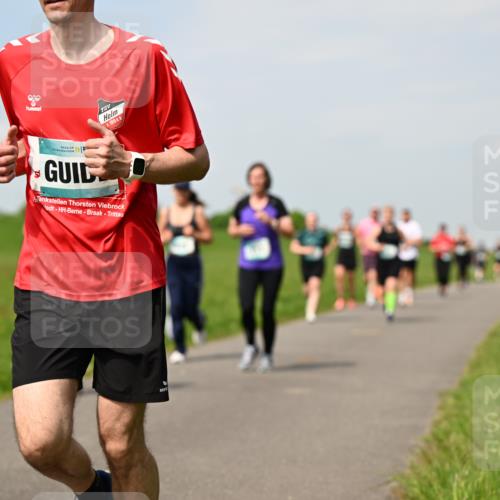 10.05.2026 - 8. Wedeler Halbmarathon Dr. Thomas Lammeyer http://msf.ph/oto/9694638 10.05.2026 11:19:45 Laufen 1910 meine-sportfotos.de