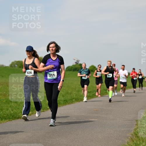 10.05.2026 - 8. Wedeler Halbmarathon Dr. Thomas Lammeyer http://msf.ph/oto/9694653 10.05.2026 11:19:46 Laufen 626, 711 meine-sportfotos.de