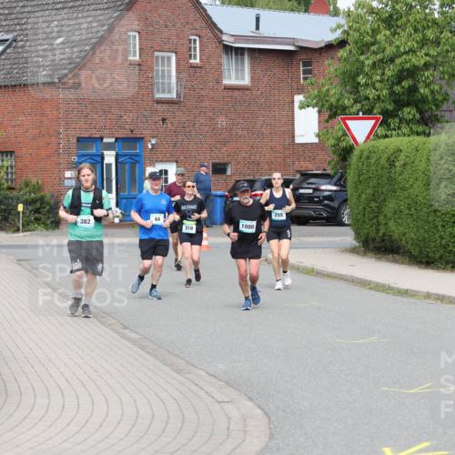 10.05.2026 - 8. Wedeler Halbmarathon Andreas Tolksdorf http://msf.ph/oto/9694658 10.05.2026 10:23:40 Laufen 382, 64, 318, 255, 1000 meine-sportfotos.de