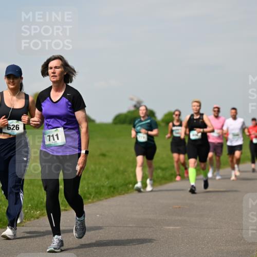 10.05.2026 - 8. Wedeler Halbmarathon Dr. Thomas Lammeyer http://msf.ph/oto/9694664 10.05.2026 11:19:46 Laufen 626, 711 meine-sportfotos.de