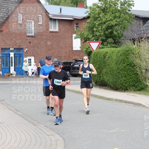 10.05.2026 - 8. Wedeler Halbmarathon Andreas Tolksdorf http://msf.ph/oto/9694683 10.05.2026 10:23:43 Laufen 382, 1000, 255 meine-sportfotos.de