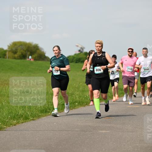 10.05.2026 - 8. Wedeler Halbmarathon Dr. Thomas Lammeyer http://msf.ph/oto/9694690 10.05.2026 11:19:48 Laufen 806, 777, 168, 2135, 2090 meine-sportfotos.de