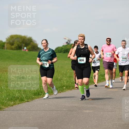 10.05.2026 - 8. Wedeler Halbmarathon Dr. Thomas Lammeyer http://msf.ph/oto/9694692 10.05.2026 11:19:48 Laufen 777, 806, 168, 2135, 2090 meine-sportfotos.de