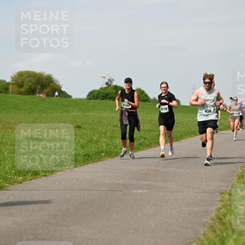 10.05.2026 - 8. Wedeler Halbmarathon Dr. Thomas Lammeyer http://msf.ph/oto/9694810 10.05.2026 11:19:57 Laufen  meine-sportfotos.de