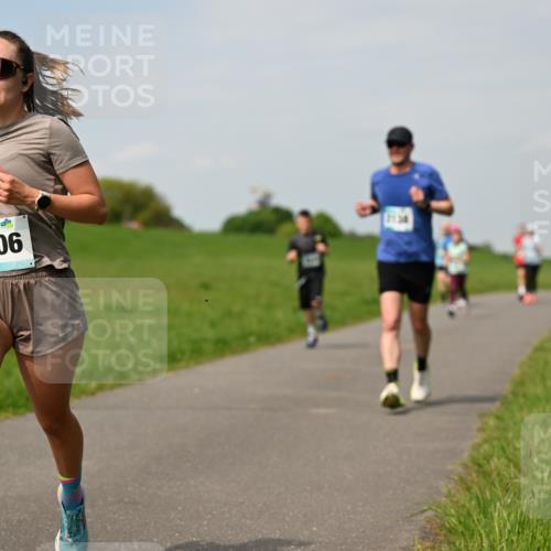 10.05.2026 - 8. Wedeler Halbmarathon Dr. Thomas Lammeyer http://msf.ph/oto/9694923 10.05.2026 11:20:06 Laufen 156, 2106 meine-sportfotos.de