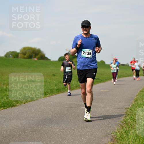 10.05.2026 - 8. Wedeler Halbmarathon Dr. Thomas Lammeyer http://msf.ph/oto/9694944 10.05.2026 11:20:07 Laufen 2244, 2138, 171 meine-sportfotos.de
