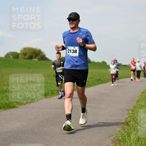 10.05.2026 - 8. Wedeler Halbmarathon Dr. Thomas Lammeyer http://msf.ph/oto/9694946 10.05.2026 11:20:07 Laufen 124, 2138, 171 meine-sportfotos.de