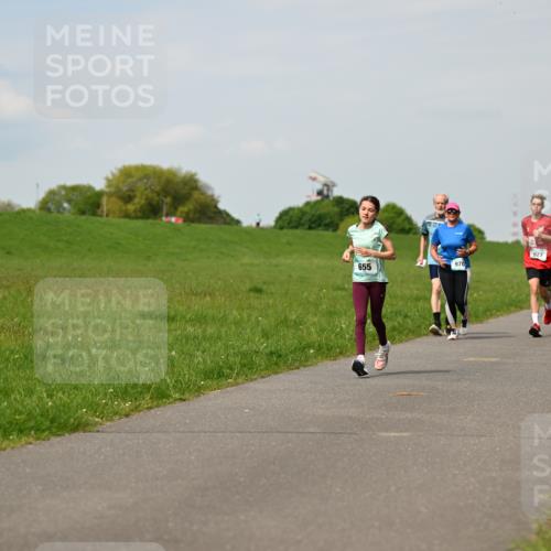 10.05.2026 - 8. Wedeler Halbmarathon Dr. Thomas Lammeyer http://msf.ph/oto/9694969 10.05.2026 11:20:11 Laufen 655, 970, 927, 865 meine-sportfotos.de