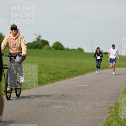 10.05.2026 - 8. Wedeler Halbmarathon Dr. Thomas Lammeyer http://msf.ph/oto/9695085 10.05.2026 11:20:23 Laufen  meine-sportfotos.de