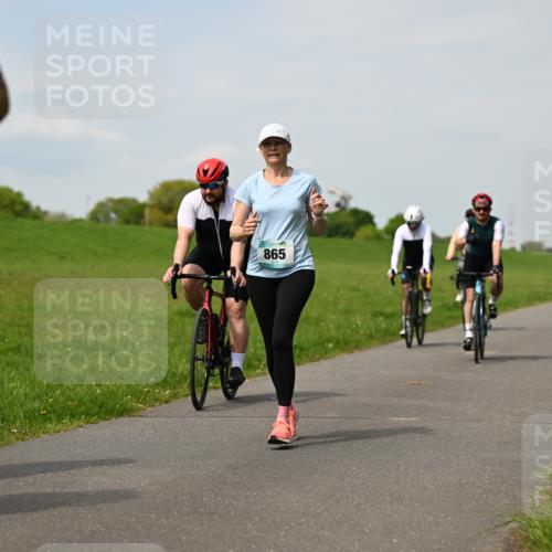 10.05.2026 - 8. Wedeler Halbmarathon Dr. Thomas Lammeyer http://msf.ph/oto/9695087 10.05.2026 11:20:19 Laufen 865 meine-sportfotos.de