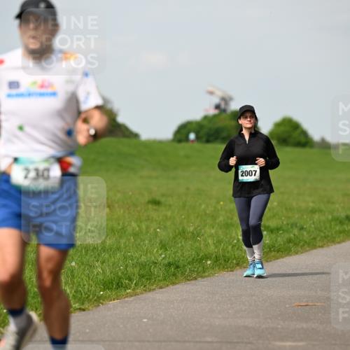 10.05.2026 - 8. Wedeler Halbmarathon Dr. Thomas Lammeyer http://msf.ph/oto/9695138 10.05.2026 11:20:29 Laufen 230, 2007 meine-sportfotos.de