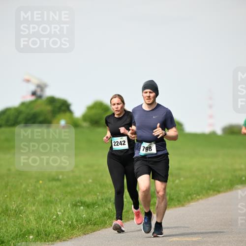 10.05.2026 - 8. Wedeler Halbmarathon Dr. Thomas Lammeyer http://msf.ph/oto/9695160 10.05.2026 11:20:57 Laufen 2242, 798 meine-sportfotos.de