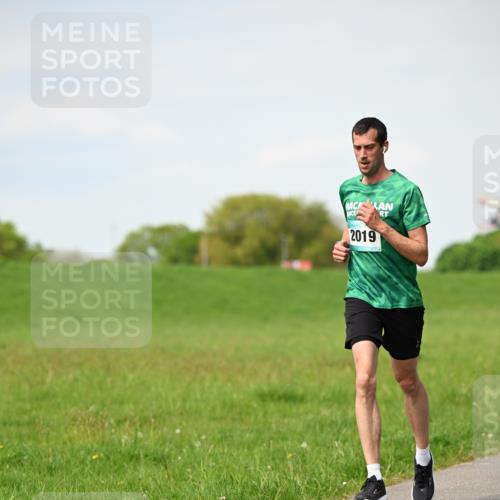 10.05.2026 - 8. Wedeler Halbmarathon Dr. Thomas Lammeyer http://msf.ph/oto/9695223 10.05.2026 11:21:04 Laufen 2019 meine-sportfotos.de