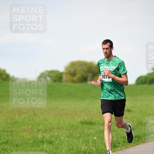 10.05.2026 - 8. Wedeler Halbmarathon Dr. Thomas Lammeyer http://msf.ph/oto/9695225 10.05.2026 11:21:04 Laufen 2015 meine-sportfotos.de