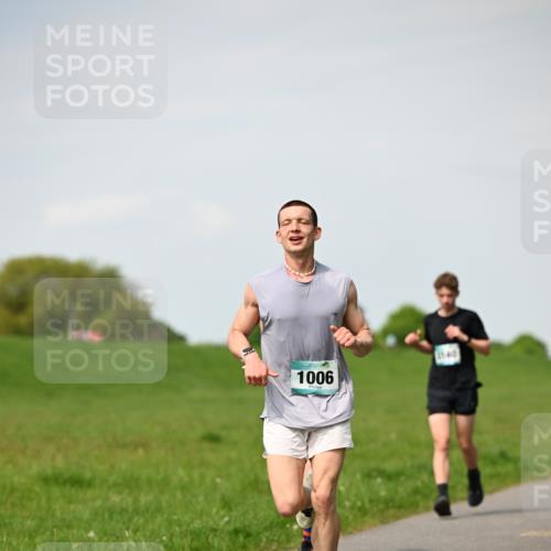 10.05.2026 - 8. Wedeler Halbmarathon Dr. Thomas Lammeyer http://msf.ph/oto/9695261 10.05.2026 11:21:08 Laufen 2140, 1006 meine-sportfotos.de