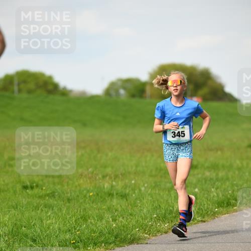 10.05.2026 - 8. Wedeler Halbmarathon Dr. Thomas Lammeyer http://msf.ph/oto/9695277 10.05.2026 11:21:10 Laufen 345 meine-sportfotos.de