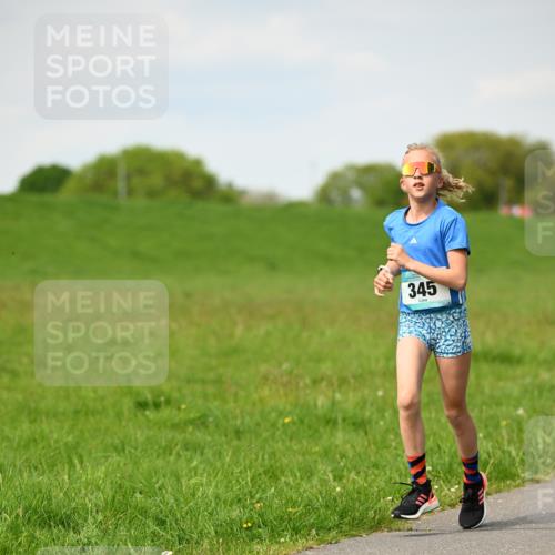 10.05.2026 - 8. Wedeler Halbmarathon Dr. Thomas Lammeyer http://msf.ph/oto/9695281 10.05.2026 11:21:10 Laufen 345 meine-sportfotos.de