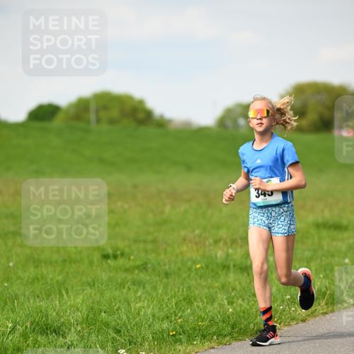10.05.2026 - 8. Wedeler Halbmarathon Dr. Thomas Lammeyer http://msf.ph/oto/9695283 10.05.2026 11:21:10 Laufen 343 meine-sportfotos.de