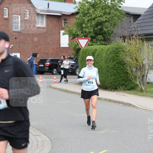 10.05.2026 - 8. Wedeler Halbmarathon Andreas Tolksdorf http://msf.ph/oto/9695319 10.05.2026 10:26:12 Laufen 415, 416 meine-sportfotos.de