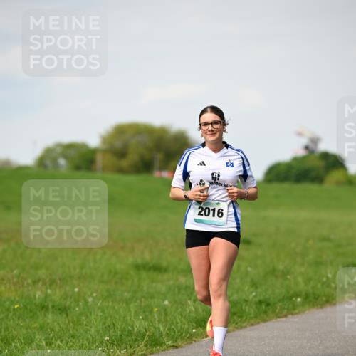 10.05.2026 - 8. Wedeler Halbmarathon Dr. Thomas Lammeyer http://msf.ph/oto/9695388 10.05.2026 11:21:21 Laufen 2016 meine-sportfotos.de