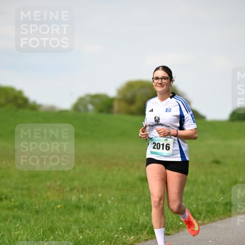 10.05.2026 - 8. Wedeler Halbmarathon Dr. Thomas Lammeyer http://msf.ph/oto/9695395 10.05.2026 11:21:22 Laufen 2016 meine-sportfotos.de