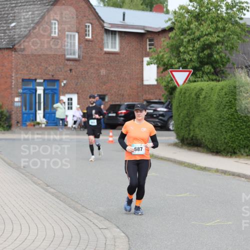 10.05.2026 - 8. Wedeler Halbmarathon Andreas Tolksdorf http://msf.ph/oto/9695402 10.05.2026 10:26:29 Laufen 501, 587 meine-sportfotos.de