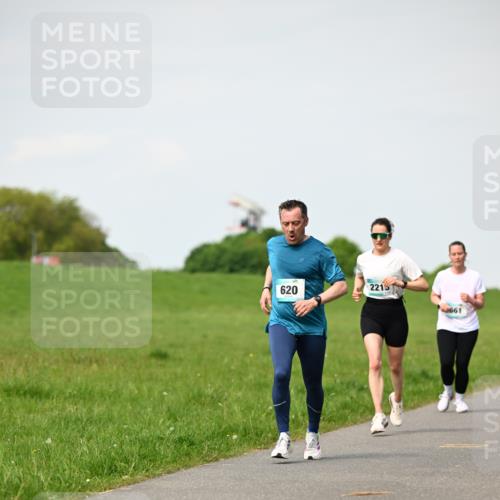 10.05.2026 - 8. Wedeler Halbmarathon Dr. Thomas Lammeyer http://msf.ph/oto/9695411 10.05.2026 11:21:23 Laufen 2219, 620 meine-sportfotos.de
