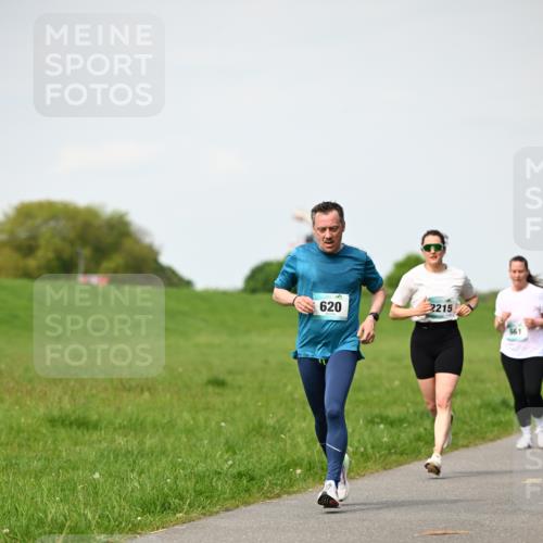 10.05.2026 - 8. Wedeler Halbmarathon Dr. Thomas Lammeyer http://msf.ph/oto/9695416 10.05.2026 11:21:23 Laufen 620, 2215, 561 meine-sportfotos.de