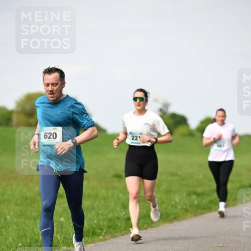 10.05.2026 - 8. Wedeler Halbmarathon Dr. Thomas Lammeyer http://msf.ph/oto/9695440 10.05.2026 11:21:25 Laufen 620 meine-sportfotos.de