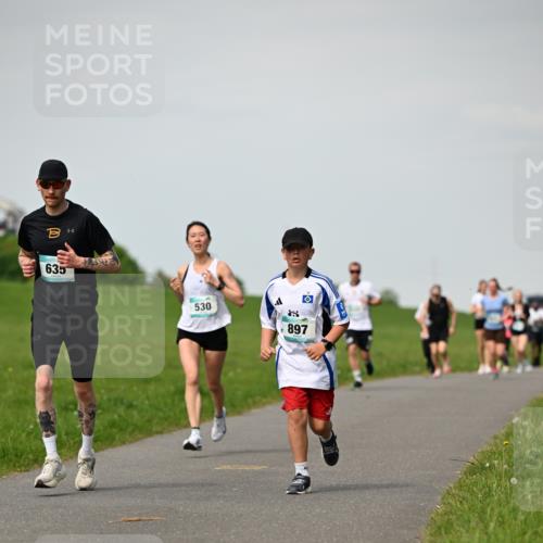 10.05.2026 - 8. Wedeler Halbmarathon Dr. Thomas Lammeyer http://msf.ph/oto/9695535 10.05.2026 11:21:33 Laufen 635, 530, 897 meine-sportfotos.de