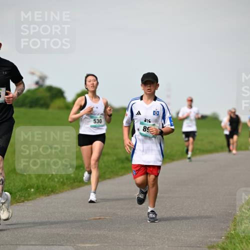 10.05.2026 - 8. Wedeler Halbmarathon Dr. Thomas Lammeyer http://msf.ph/oto/9695556 10.05.2026 11:21:34 Laufen 530 meine-sportfotos.de