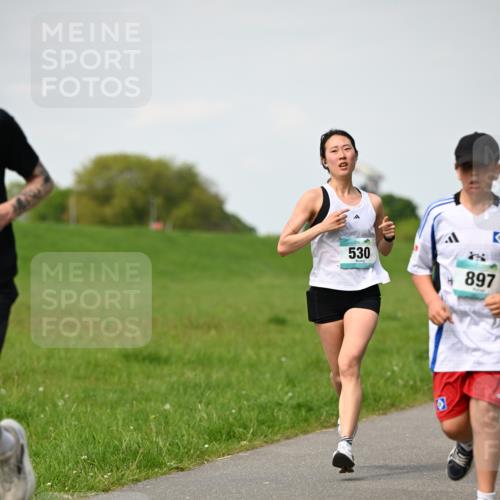 10.05.2026 - 8. Wedeler Halbmarathon Dr. Thomas Lammeyer http://msf.ph/oto/9695567 10.05.2026 11:21:35 Laufen 530, 897 meine-sportfotos.de