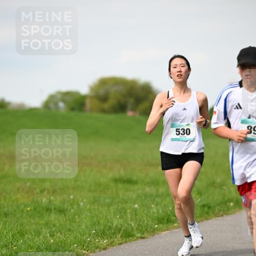 10.05.2026 - 8. Wedeler Halbmarathon Dr. Thomas Lammeyer http://msf.ph/oto/9695574 10.05.2026 11:21:36 Laufen 530 meine-sportfotos.de