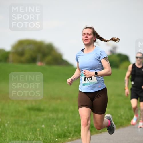 10.05.2026 - 8. Wedeler Halbmarathon Dr. Thomas Lammeyer http://msf.ph/oto/9695617 10.05.2026 11:21:44 Laufen 815 meine-sportfotos.de