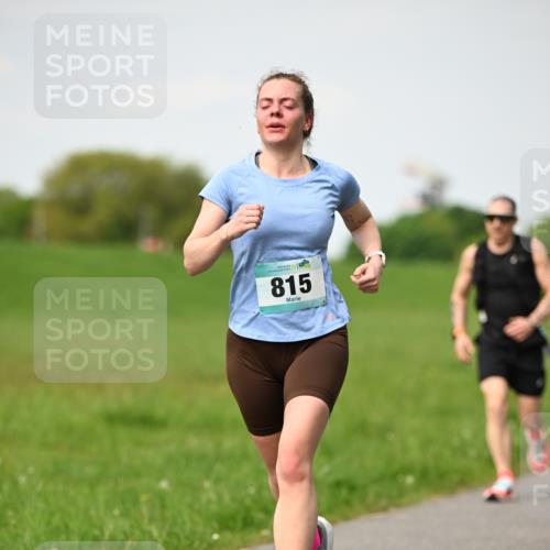 10.05.2026 - 8. Wedeler Halbmarathon Dr. Thomas Lammeyer http://msf.ph/oto/9695622 10.05.2026 11:21:45 Laufen 815 meine-sportfotos.de