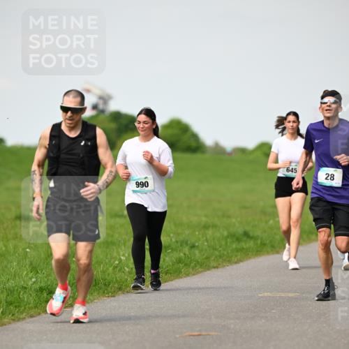 10.05.2026 - 8. Wedeler Halbmarathon Dr. Thomas Lammeyer http://msf.ph/oto/9695633 10.05.2026 11:21:46 Laufen 990, 645 meine-sportfotos.de