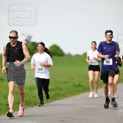 10.05.2026 - 8. Wedeler Halbmarathon Dr. Thomas Lammeyer http://msf.ph/oto/9695636 10.05.2026 11:21:46 Laufen 990, 645 meine-sportfotos.de