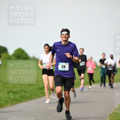 10.05.2026 - 8. Wedeler Halbmarathon Dr. Thomas Lammeyer http://msf.ph/oto/9695644 10.05.2026 11:21:47 Laufen  meine-sportfotos.de