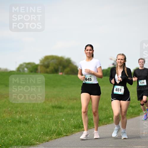 10.05.2026 - 8. Wedeler Halbmarathon Dr. Thomas Lammeyer http://msf.ph/oto/9695701 10.05.2026 11:21:51 Laufen 645, 199, 651, 536 meine-sportfotos.de